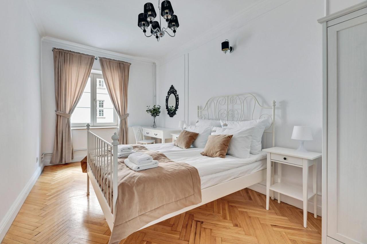 Dlugi Targ Street, Main Old Town & Riverside By Downtown Apartment Danzig