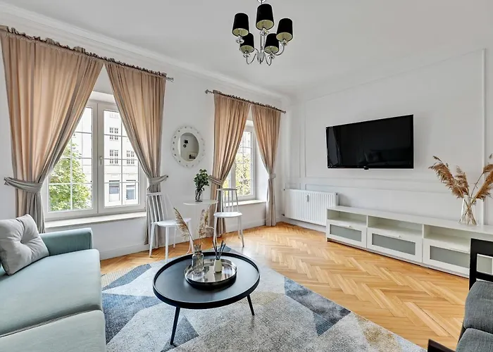 Dlugi Targ Street, Main Old Town & Riverside By Downtown Apartments